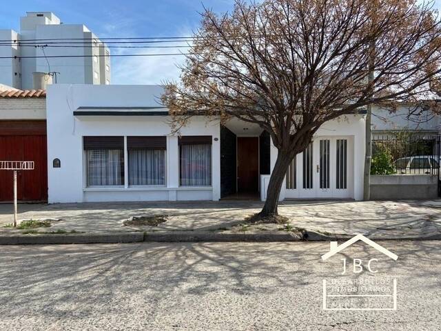 #100 - Casa para Venta en Bahia Blanca - AR-B