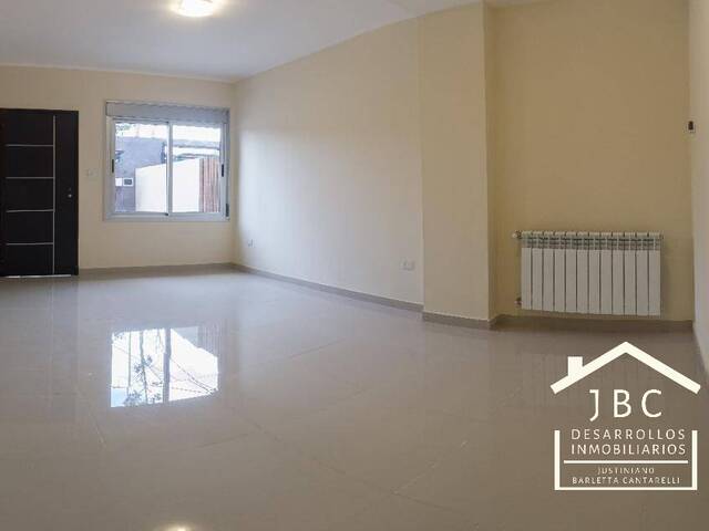 #107 - CASA para Venta en Bahia Blanca - AR-B