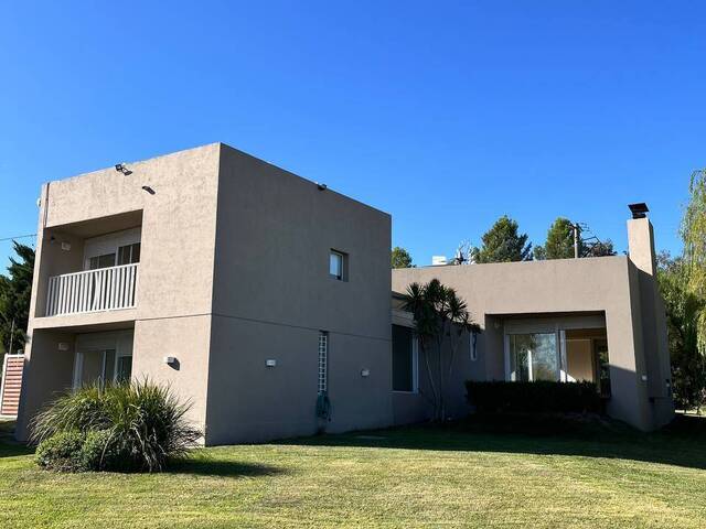 #282 - Casa para Venta en Bahia Blanca - AR-B