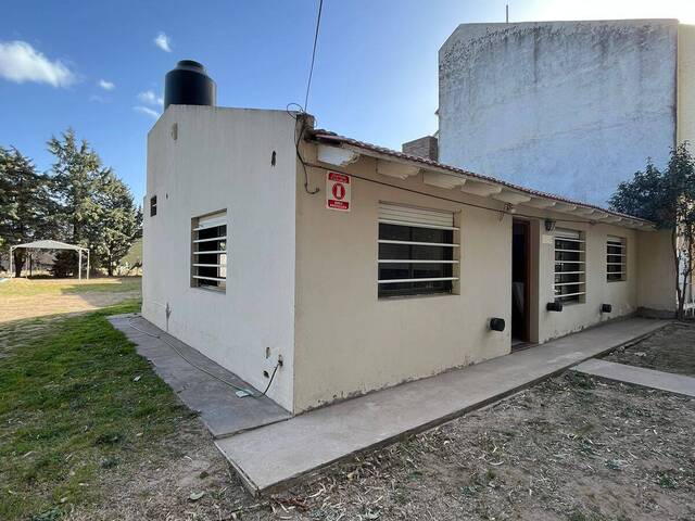 #421 - Casa para Venta en Bahia Blanca - AR-B