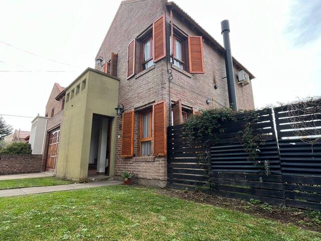 #422 - Casa para Venta en Bahia Blanca - AR-B - 2