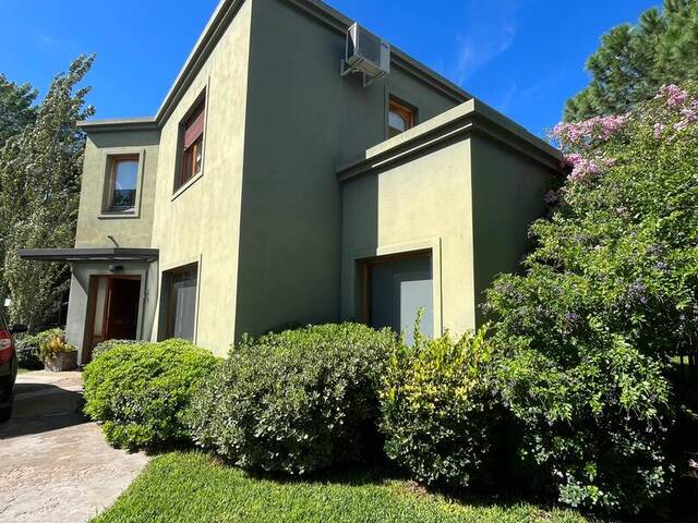 #588 - CASA para Venta en Bahia Blanca - AR-B - 2