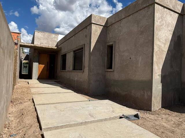 #662 - CASA para Venta en Bahia Blanca - AR-B