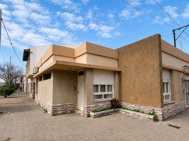 #729 - CASA para Venta en Bahia Blanca - AR-B