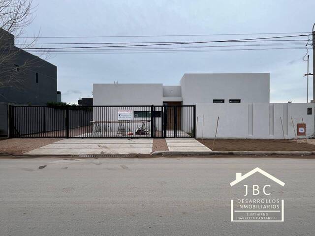 #699 - CASA para Venta en Bahia Blanca - AR-B