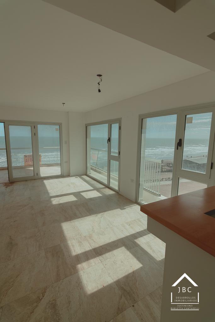 DEPARTAMENTO EN VENTA 3 DORMITORIOS, FRENTE AL MAR, MONTE HERMOSO